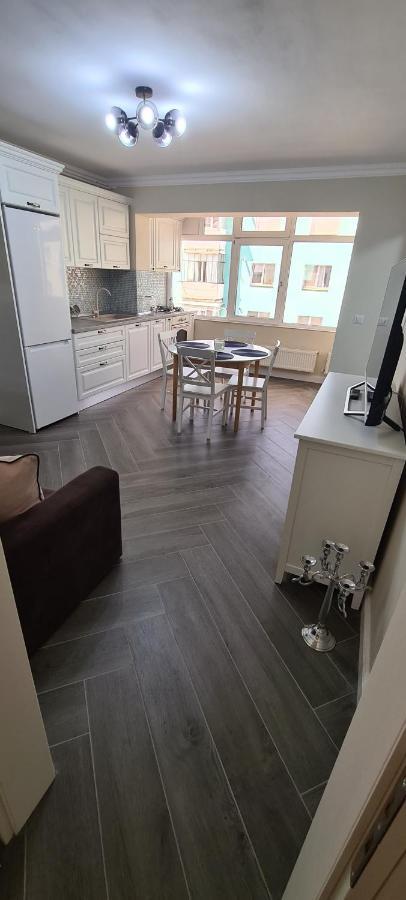 White rezidence Apartment Curtea de Argeş Exterior foto