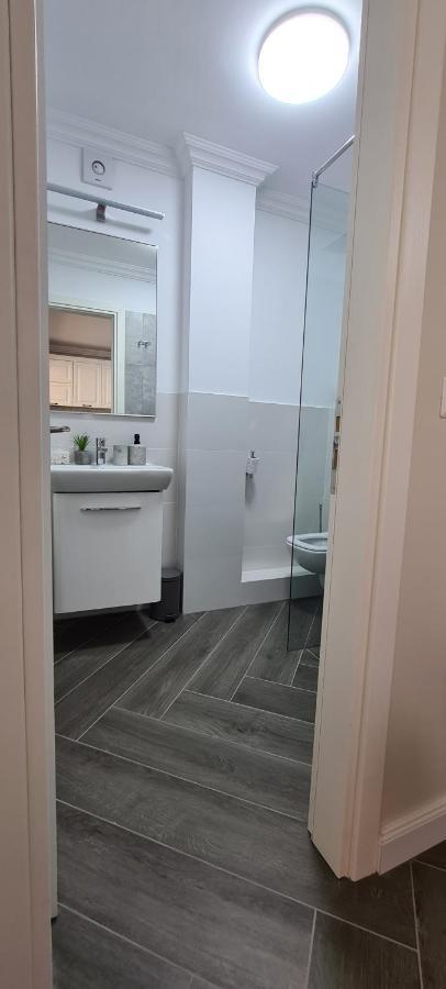 White rezidence Apartment Curtea de Argeş Exterior foto